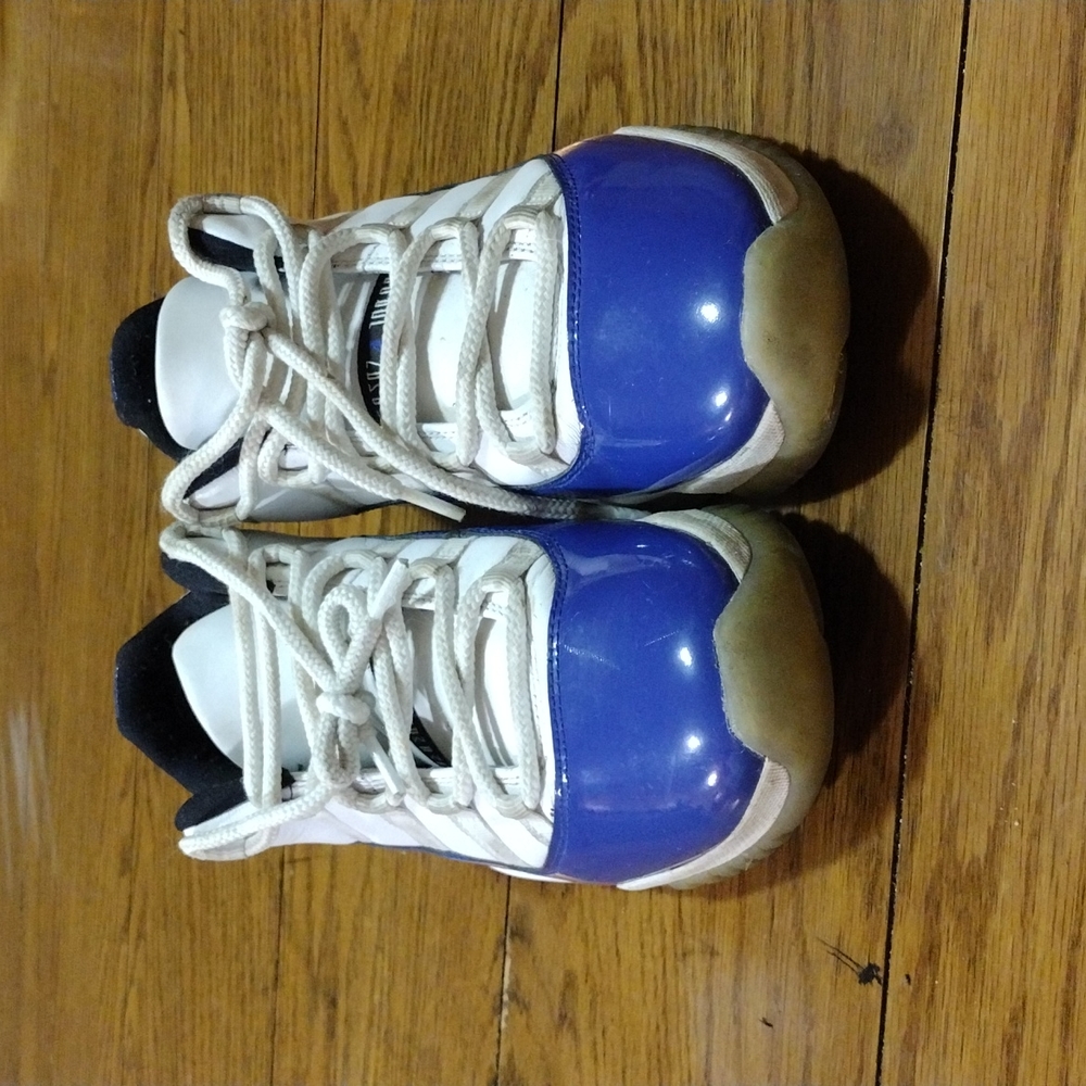 Men's jordans